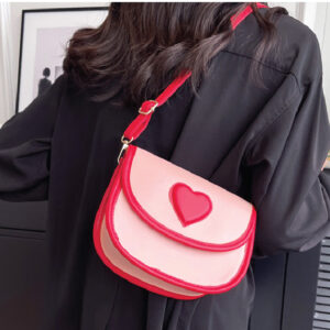 Cute Heart Contrast-Color Flap Top Crossbody Bag Pink