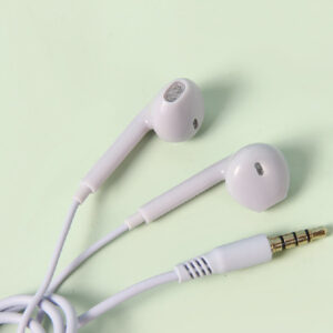 3.5 Connector small earphone with plastic box