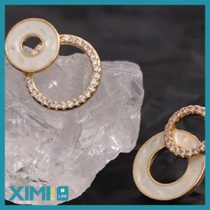 Simple Zircon Shell Circle Earrings